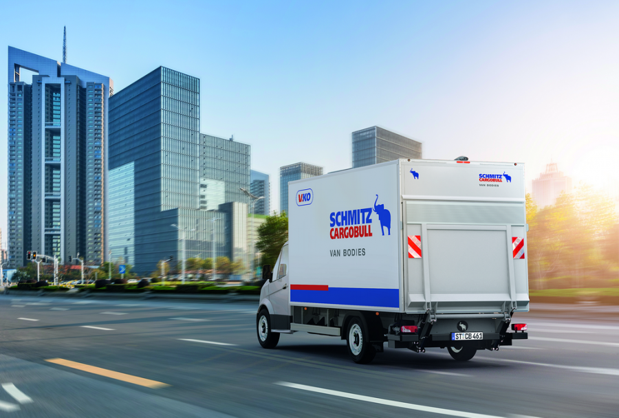 Schmitz Cargobull представляет надстройки для малотоннажных грузовиков